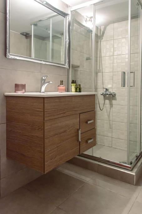 Cozy And Comfortable Apartment In Athens Center Dış mekan fotoğraf